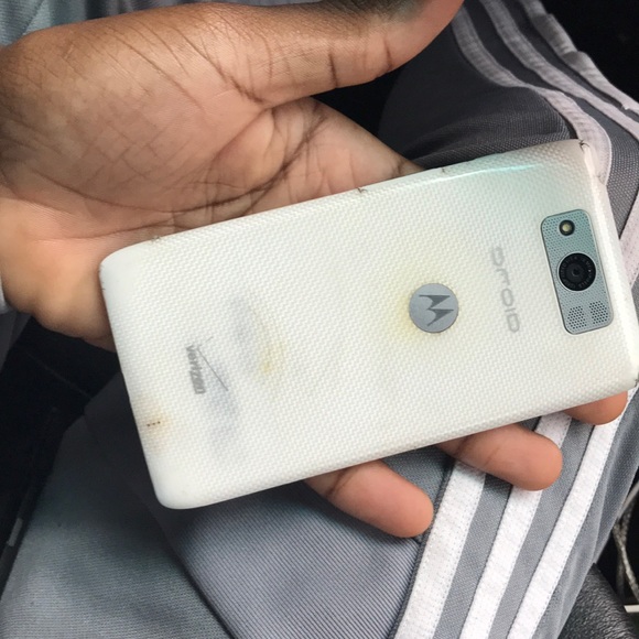 Android phone - Picture 2 of 2